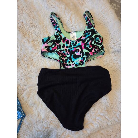 Girls 10/12 large Swim suit lot of 3 Art Class, Cat & Jack One piece Swimsuits - Picture 3 of 12